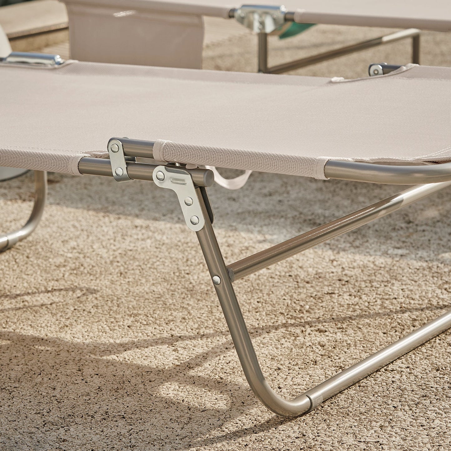 SoBuy Chaise longue avec pare-soleil - Pliable - Max. 120 kg - 195 x 63 x 30 cm - Beige