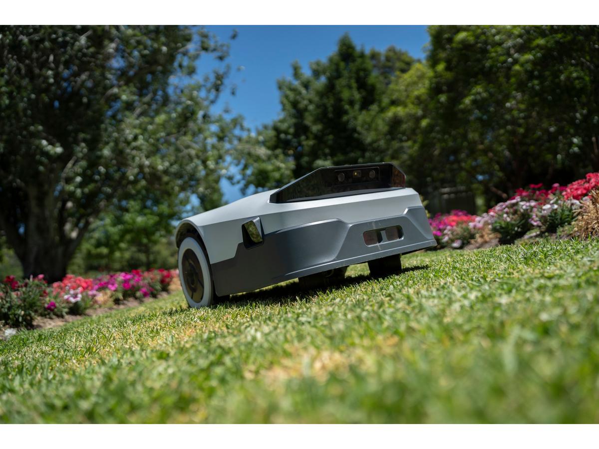 Tondeuse robot Anthbot Genie 800 - Silencieuse et efficace - Adaptée aux jardins jusqu'à 800 m²
