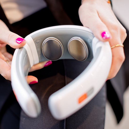QLT Pulse Neck Massage Device with 16 Stages - 6 Massage Modes and Timer - Electrostimulation - Efficace contre les maux de tête et les vertiges - White
