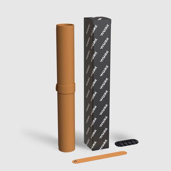 WURK Tapis de bureau professionnel en cuir synthétique - Organisateur de bureau - Tapis de bureau - Accessoires de bureau - Tapis de souris XXL- Inclut un clip de câble - 120x60 - Cognac Brown