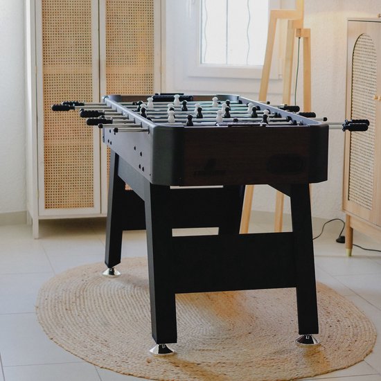 Table de baby-foot Cougar Striker – Marron foncé/Noir – Table de baby-foot haut de gamme avec pieds réglables, système de retour de balle et compteurs de points – Pour 2 à 4 joueurs
