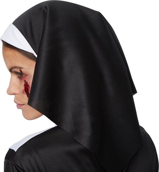 Nonne effrayante pour les femmes Code vestimentaire des femmes S