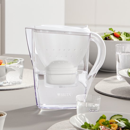 Carafe filtrante BRITA Marella Cool - 2,4 L - Blanche - avec 3 cartouches filtrantes MAXTRA PRO Pure Performance - Lot économique