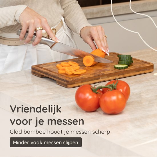 Deleca 3-Piece Chopping Board Set Bali with Holder - Planches à découper (40x30 | 33x24 | 26x18 cm) - Pour la cuisine japonaise - Planche à servir, Planche à fromage, Planche à servir, Planche à découper et Planche à tapas - Carbonised FSC Bamboo