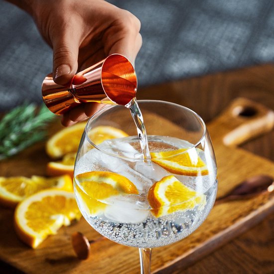 BarDeluxe® Verres à Gin Tonic - 500ml - Coffret Gin Tonic - Soufflé à la main - Verres à Gin - 2 pièces - Coffret Gin - Cristal - Cadeau pour femme - Cadeau pour homme - Comprend 2 verres à Gin, une cuillère à Gin Tonic, une tasse à mesurer, 2 pailles en