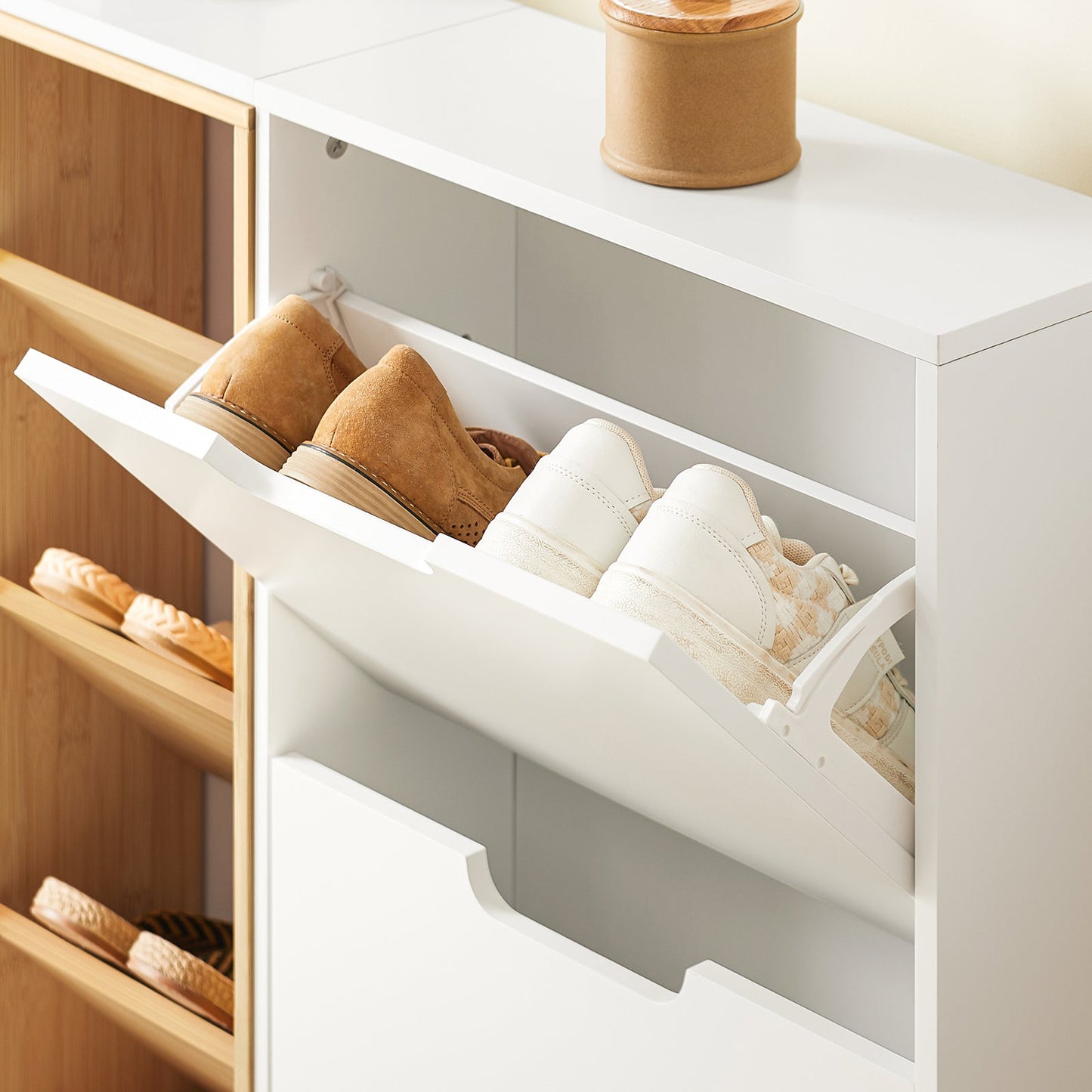 SoBuy Meuble à chaussures FSR183-WN - 4 tiroirs basculants - 3 compartiments ouverts - 126 x 19 x 85 cm - blanc