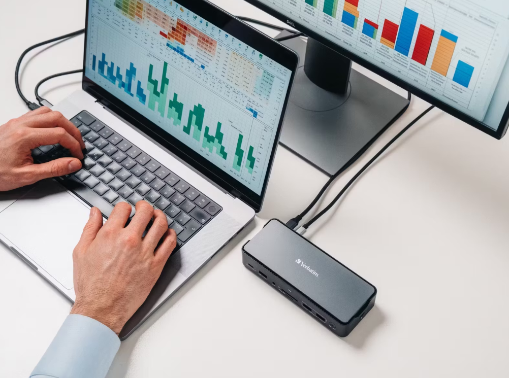 Verbatim USB-C Pro Docking Station 15 ports 256 Go SSD - 168x68.5x34 mm - gris