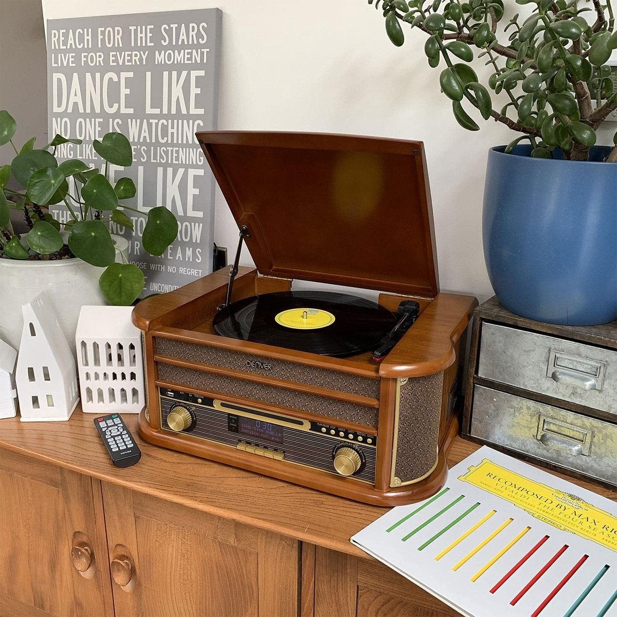 Platine vinyle retro - Denver - Haut-parleurs et amplificateur intégrés - Bois