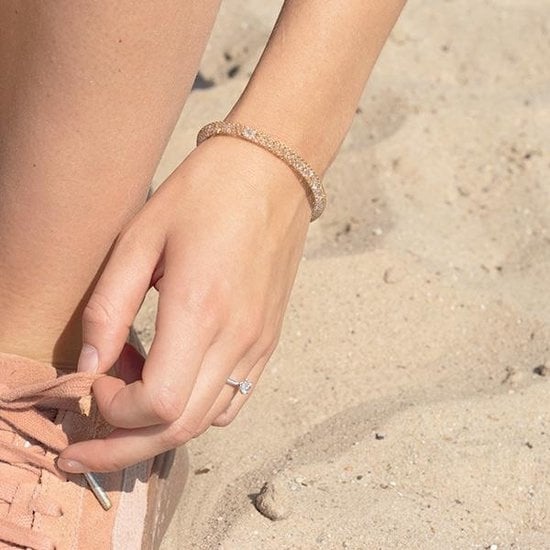 Yolora Ladies Mesh Bracelet - Kalpa Camaka Crystals - Couleur or - Bracelet femme or - Bijoux - Boîte cadeau de luxe - Boîte cadeau - Boîte cadeau exclusive - Belle boîte cadeau - Cadeau de fête des mères