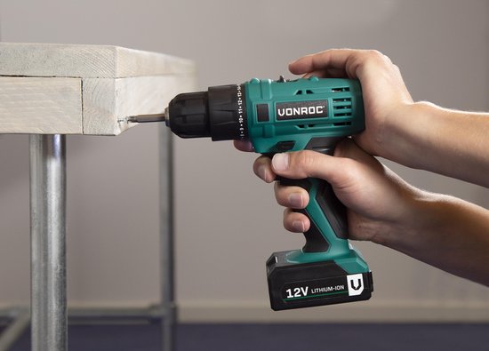 VONROC Perceuse sans fil - 12V Li-Ion - Incluant 1x batterie, chargeur rapide, embouts de vissage et sac de rangement