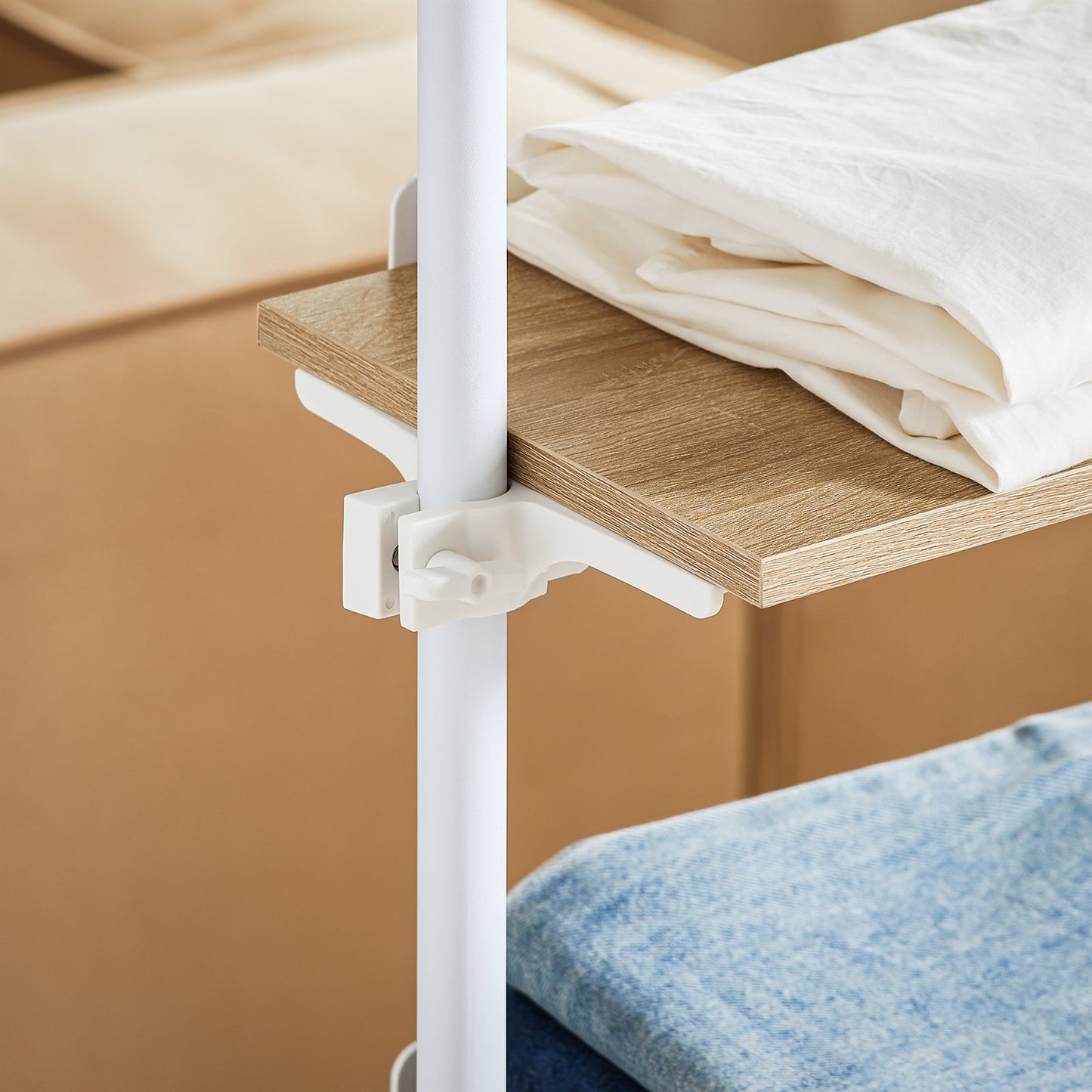 SoBuy KLS14-WN Portoir à linge télescopique blanc, 1 tringle, 3 étagères, fourche à linge, 97x24x193-262 cm