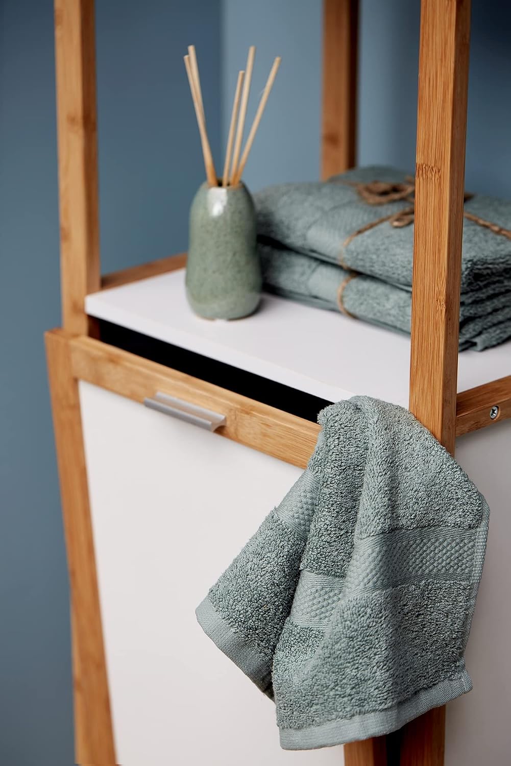 Panier à linge Wenko Finja avec étagère – Bambou/Blanc – 40 x 95 x 30 cm