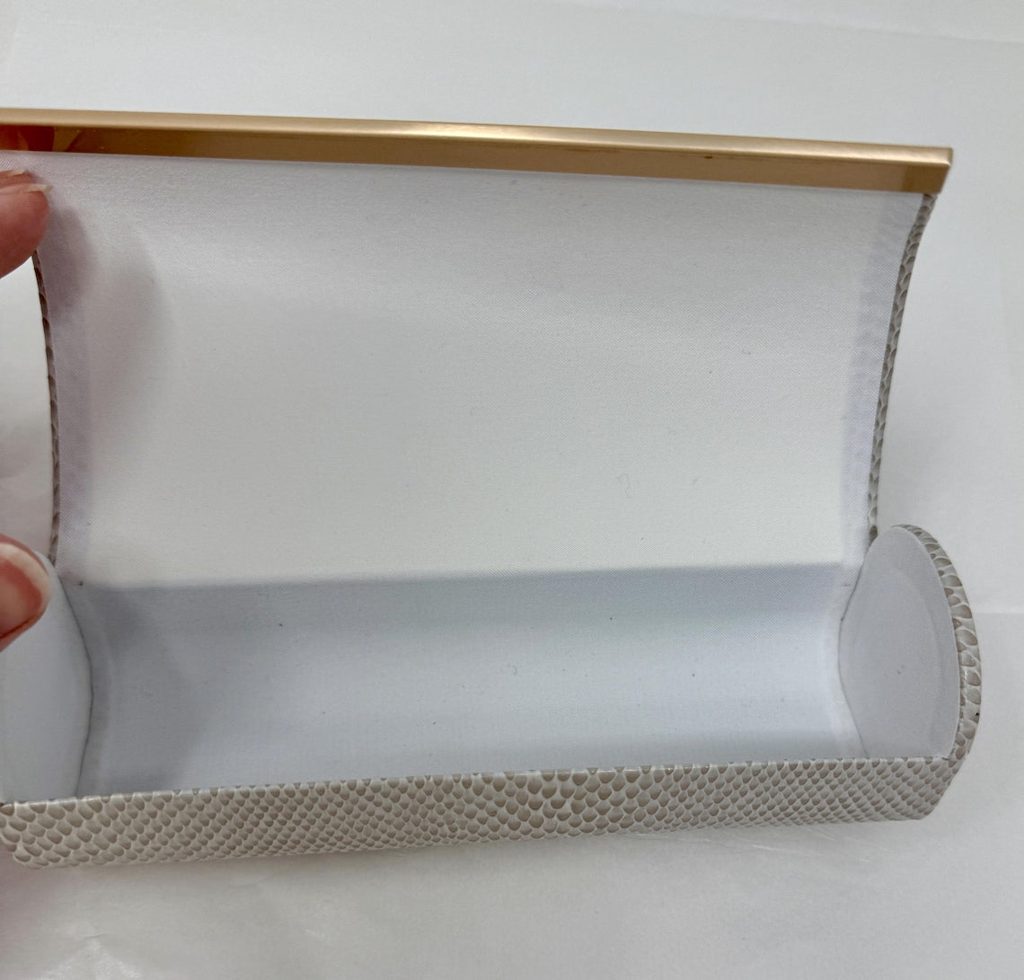 jimmy choo étui à lunettes de luxe avec relief en peau de serpent - gris - 16 x 6 x 4 cm