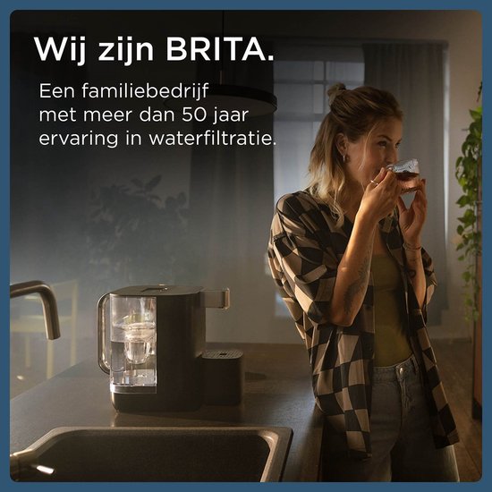 Distributeur d'eau et machine à thé BRITA Cube pour la maison - Noir - Préparez un thé parfait grâce à différents réglages de température et de volume - Technologie UV-C - Filtre Maxtra Pro Kalk Expert inclus