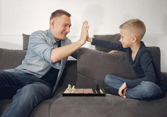 Échiquier magnétique avec pièces d'Échecs - Woodley - Jeu d'échecs Pliable - Ensemble d'Échecs - Jeu d'Échecs pour Enfants - Débutants en Échecs - Échiquier en Bois - Pliable