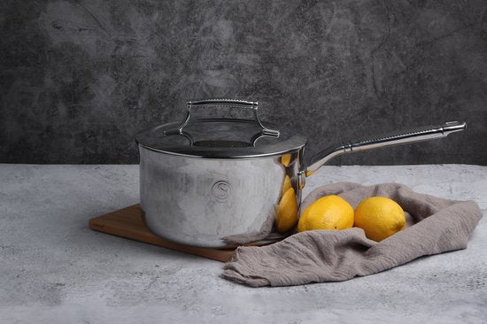 Casserole avec couvercle - Saveur Selects - Acier inoxydable - Compatible induction et toutes soucres de chaleur - Compatible four (260°) et lave-vaisselle