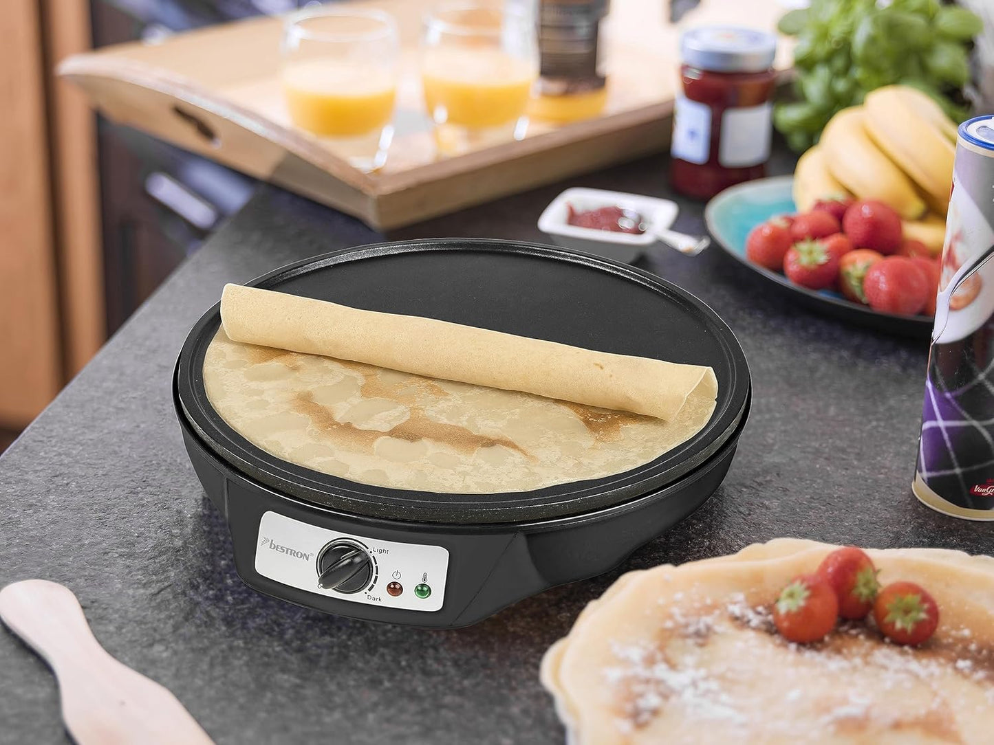 Crêpière Bestron Ø 30 cm - Crêpière avec distributeur de pâte et spatule à crêpes - Revêtement antiadhésif - 1 000 watts - Noir