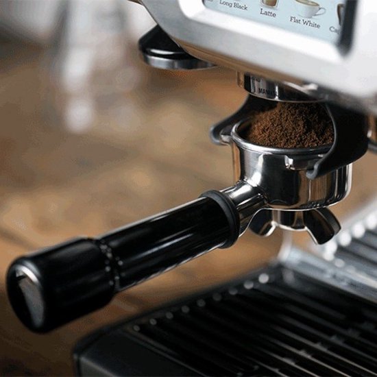 Sage la machine Barista Touch™ Black Truffle Piston noir mat