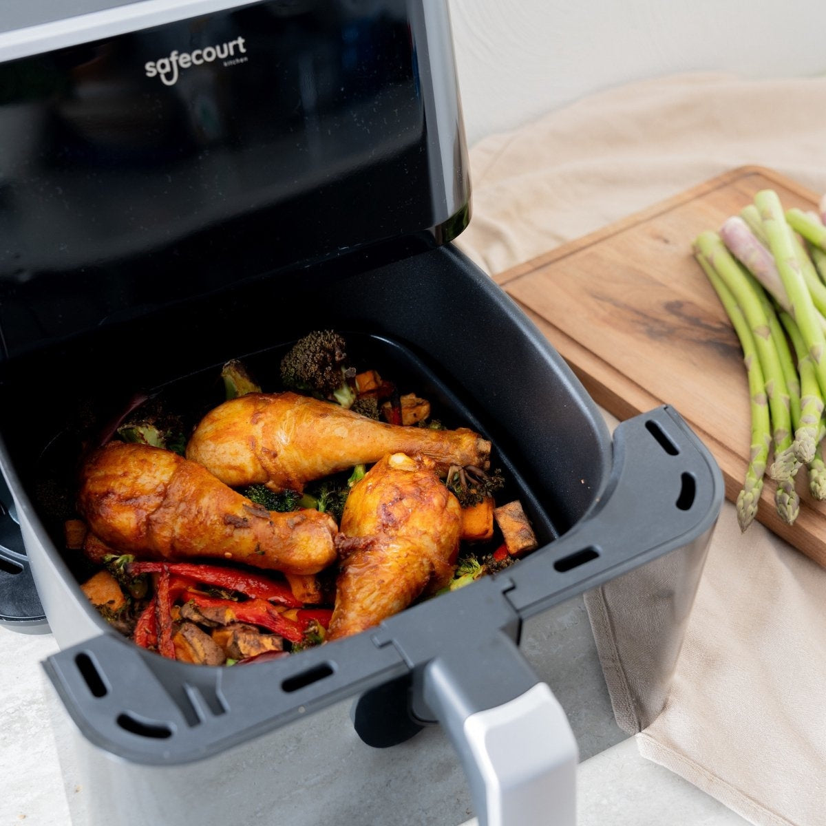 Airfryer - Safecourt Kitchen - Friteuse - 1700W - Capacité 5L - 40ºC à 200ºC - Noir