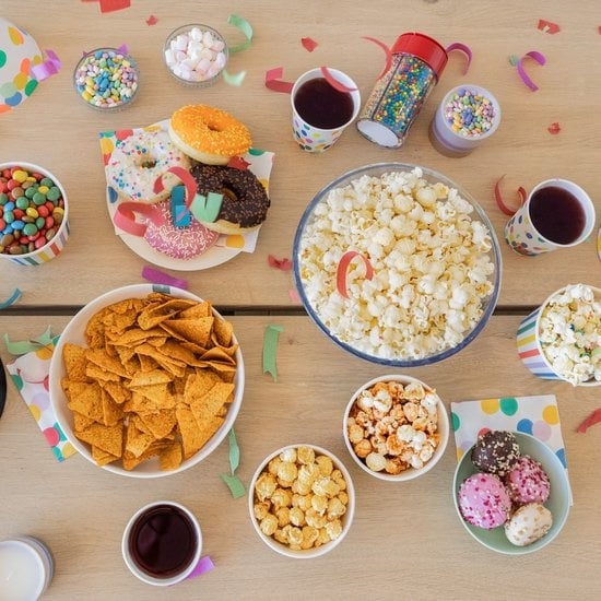 JAP Appliances Happy Pops - Machine à pop-corn rétro (2-3 personnes) 1200W - Cuillère à mesurer et à faire fondre le beurre incluse - Prêt en 3 minutes - Sans huile - Bleu