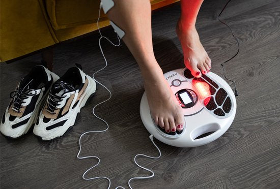 Stimulateur musculaire et plantaire - Nexxt – 25 programmes – Télécommande – Coussinets de gel – Soulagement des douleurs et circulation