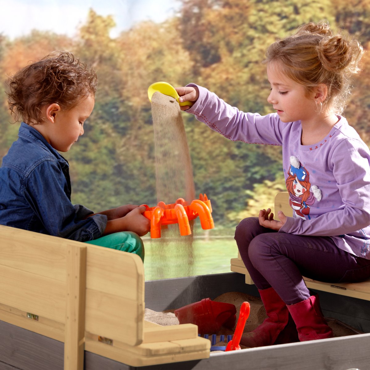 Bac à sable en bois AXI Ella 100 x 95 x 20 cm - Gris/Marron - Avec couvercle et 2 bancs - Bois de pruche certifié FSC