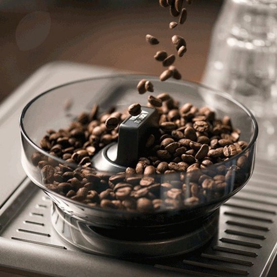 Sage la machine Barista Touch™ Black Truffle Piston noir mat
