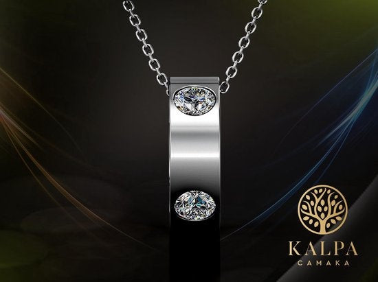 Yolora Collier pour femmes avec pendentif et cristaux Kalpa Camaka - couleur argent - plaqué or blanc 18K - boîte cadeau - cadeau de fête des mères