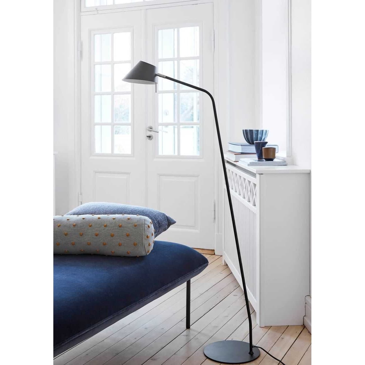 frandsen Lampadaire de bureau - 140 cm - noir - design fin et intemporel