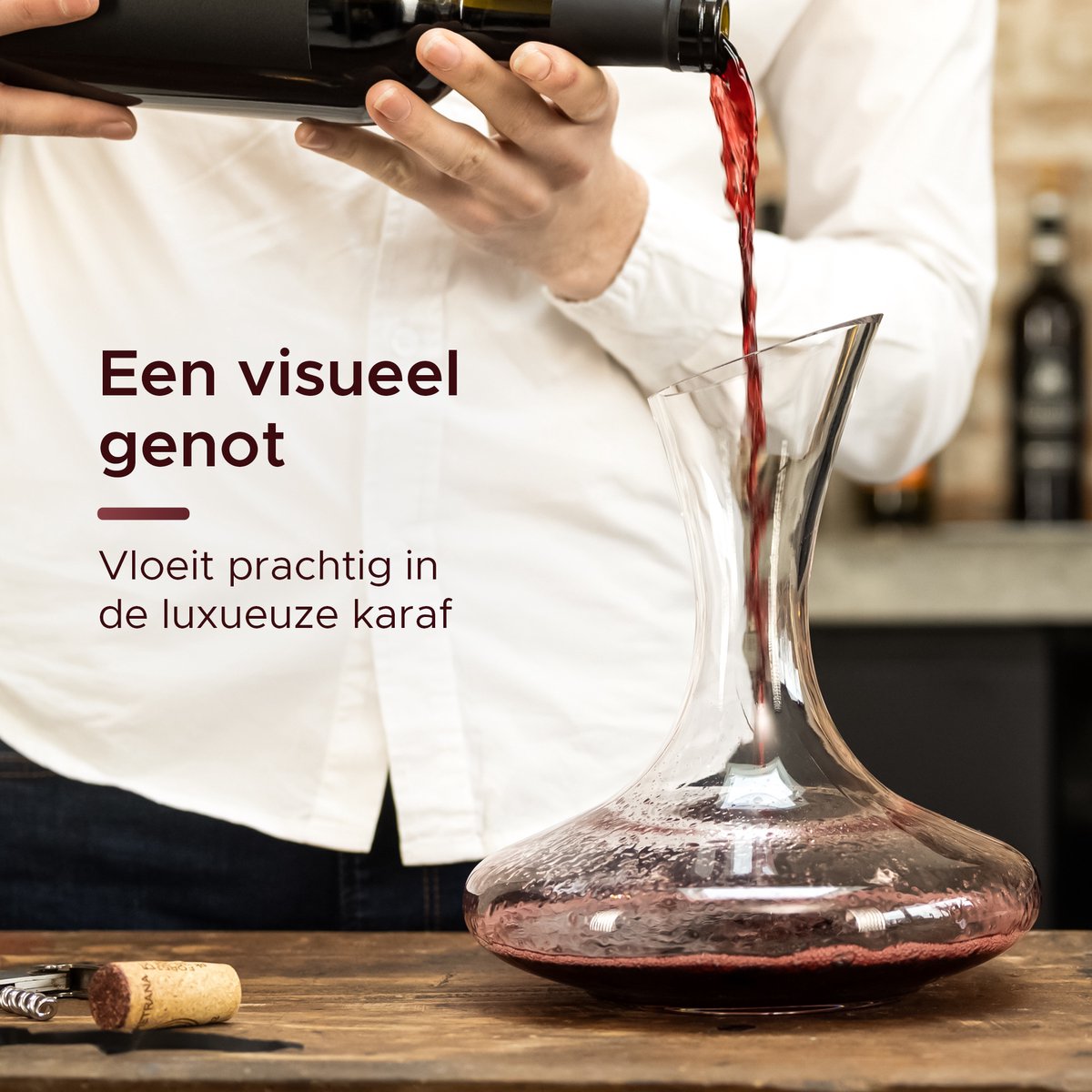 Luxwine Decanter - Carafe à vin - 1,45L - 1000 perles de nettoyage incluses - Bouchon en liège inclus - Verre en cristal - Design élégant