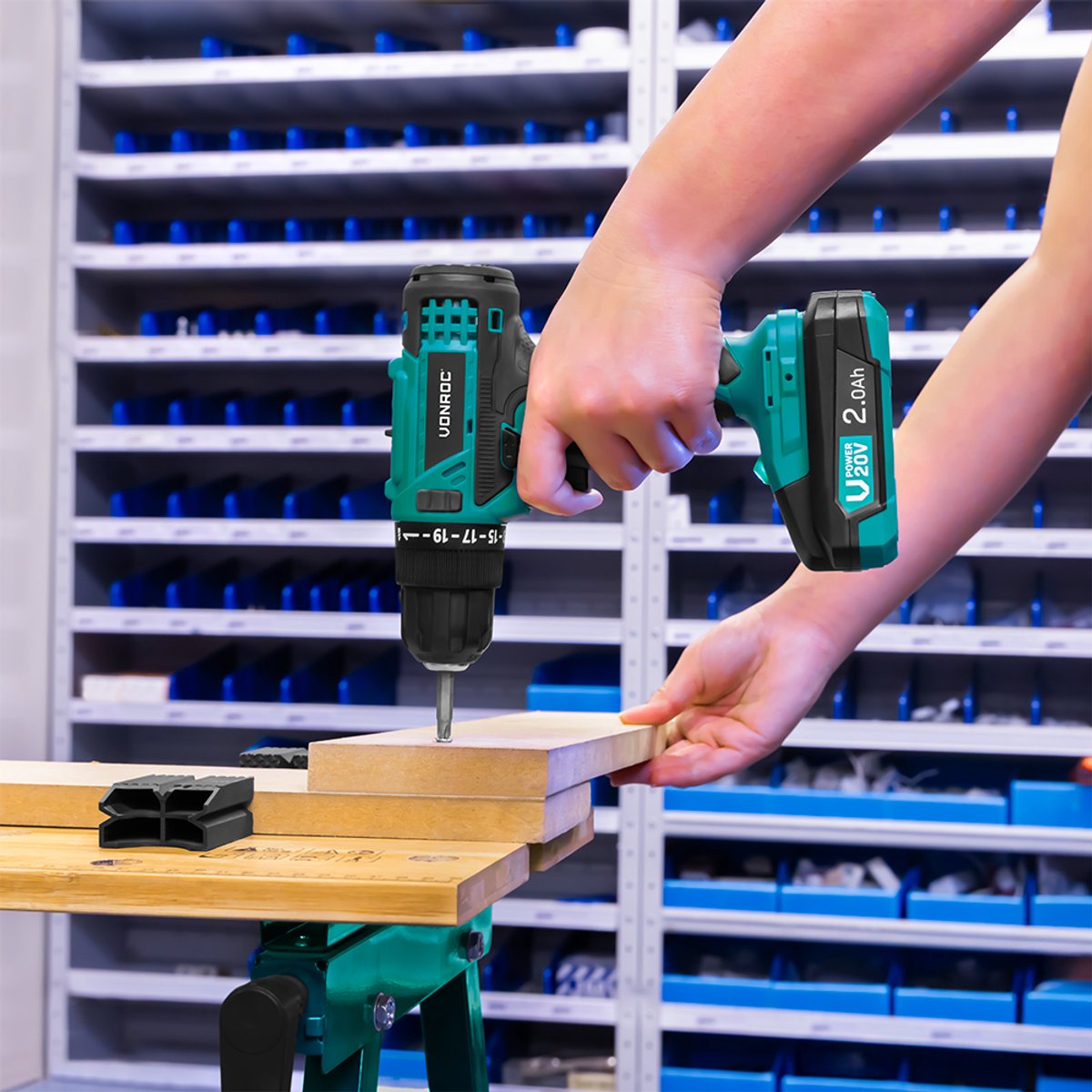 Vonroc Perceuse sans fil 20V - 19 modes de vissage + mode de perçage - 2 embouts inclus - Batterie et chargeur rapide inclus