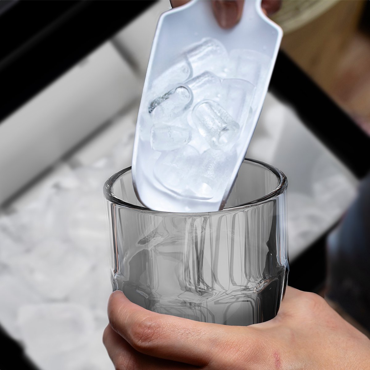 Machine à glaçons KitchenBrothers- 2.1L - Fonction nettoyage à sec - 15kg/24h - Noir