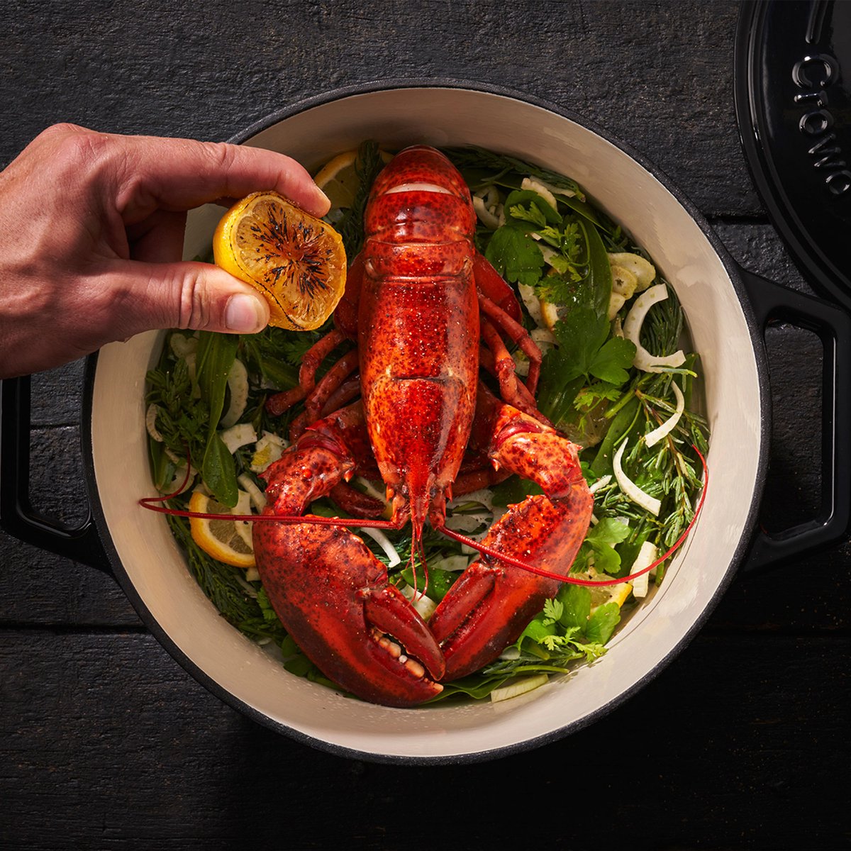 The Tasman Dutch Oven and Grill - Marmite en fonte Ø29 cm - Fonte recyclée - Couvercle traditionnel et grill - 6,6L - Noir