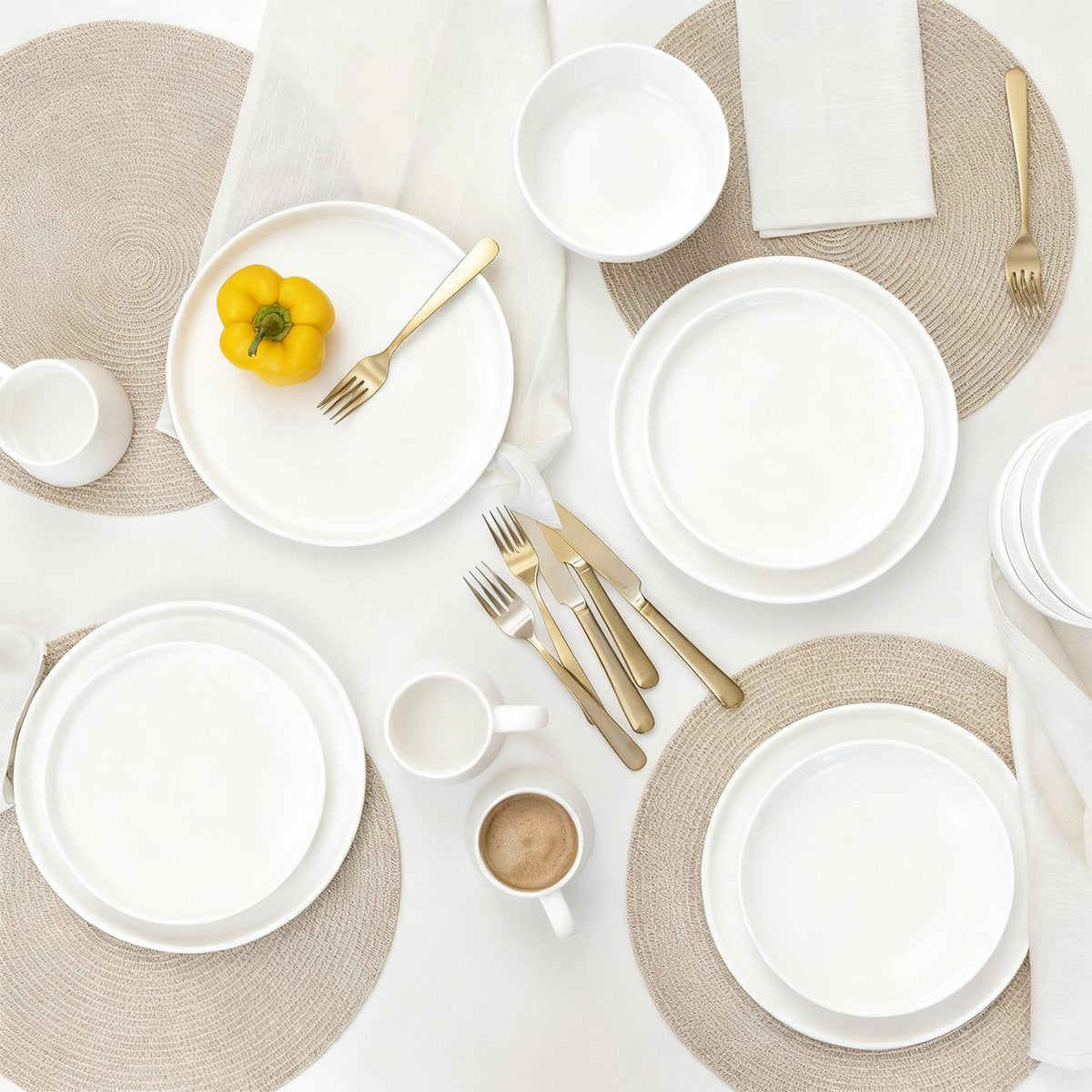 Deleca Service de table 6 personnes Kyoto - Tasses à café avec oreille / Bols / Grandes assiettes et petites assiettes - Style Japonais - Faïence massive - Blanc crème / 24 pièces