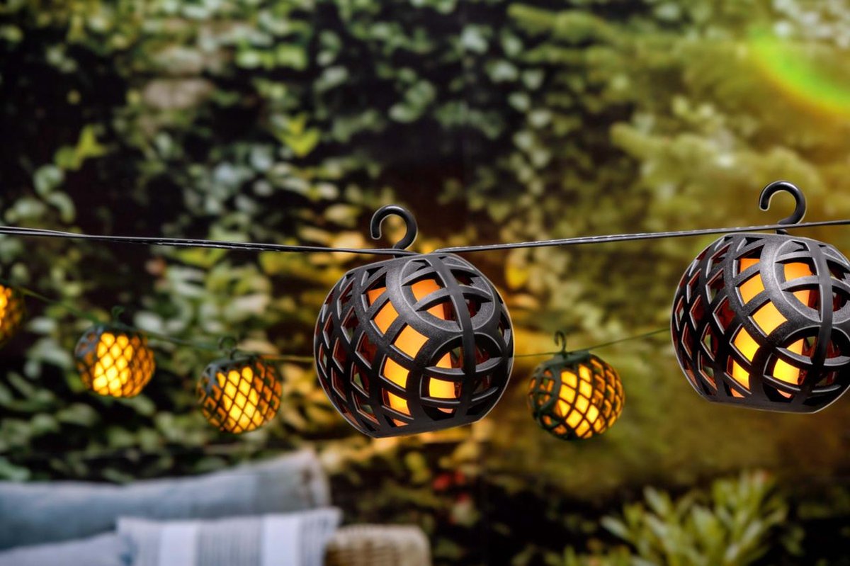 Guirlande lumineuse à énergie solaire - Grundig - Lumière de jardin 8 LED Lanternes - 12 Lumières - LED avec effet flamme - autonomie 8-6 heures - Noir