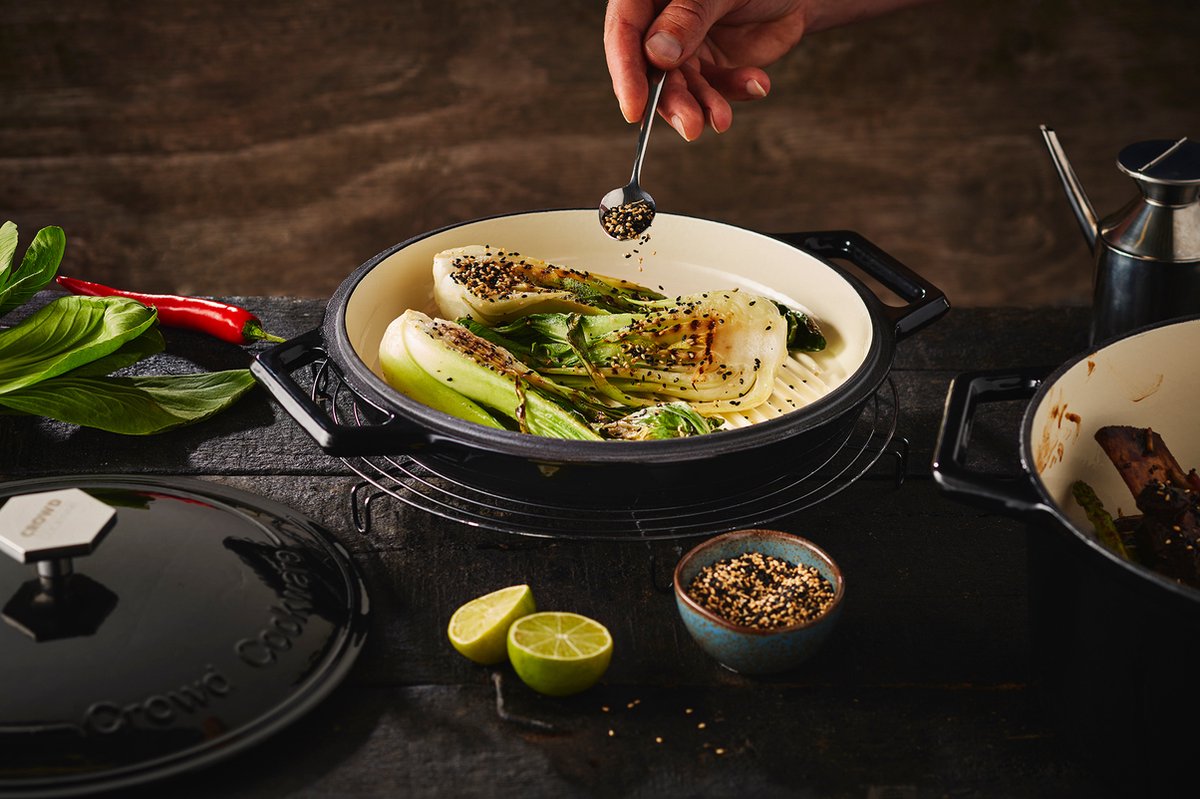 The Tasman Dutch Oven and Grill - Marmite en fonte Ø29 cm - Fonte recyclée - Couvercle traditionnel et grill - 6,6L - Noir