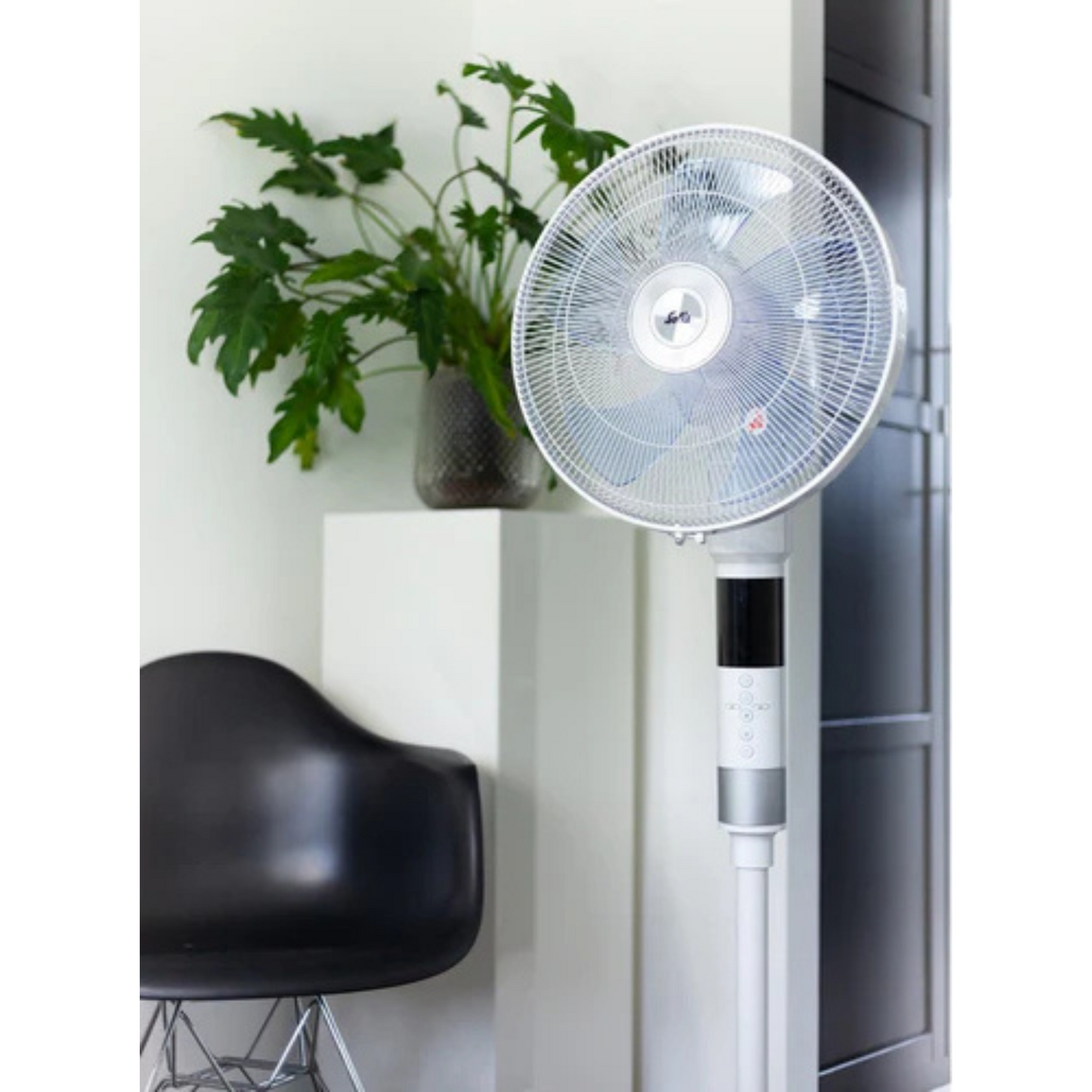 Ventilateur sur pied - Solis - Ventilateur sur pied Breeze 360° 7582 - Ventilateur avec télécommande - fonction minuterie - 140 cm de hauteur - blanc
