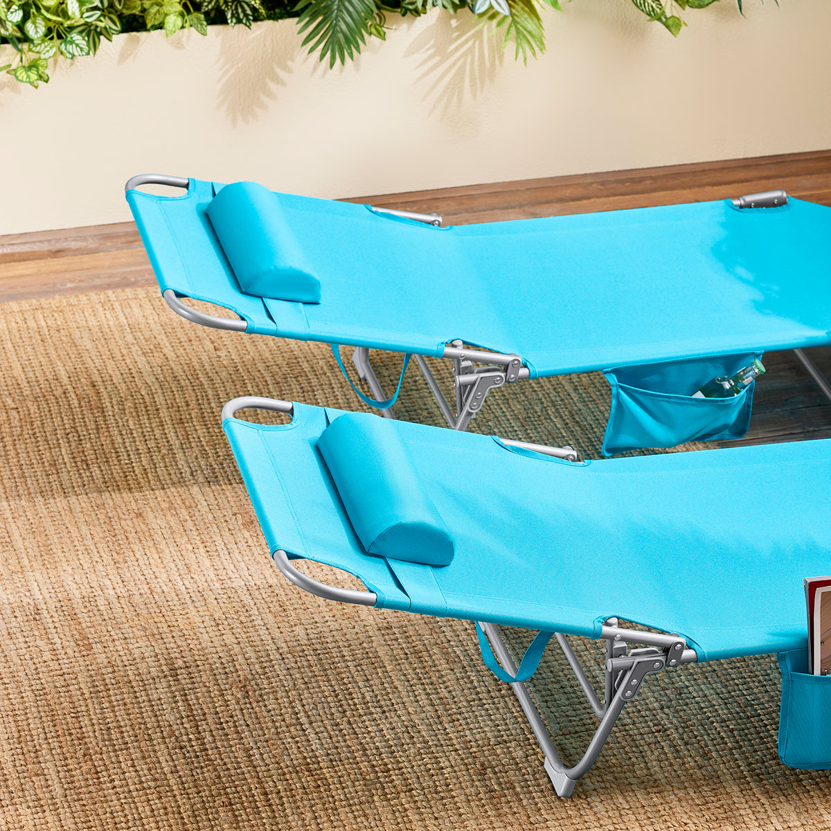 SoBuy Lounger Blue - Chaise longue de jardin pliable et ajustable avec appui-tête et sac de rangement - 57 x 72 x 14 cm replié