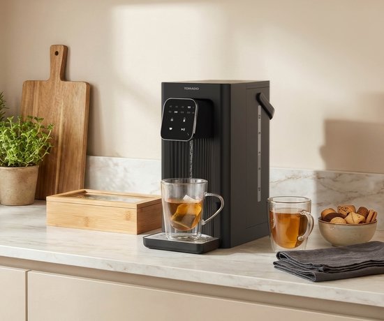 Distribuateur d'eau chaude Tomado TWD2503B - Bouilloire instantanée - 2,5 litres - Écran numérique - Réglage de la température - Réservoir d'eau amovible - Filtre à eau inclus