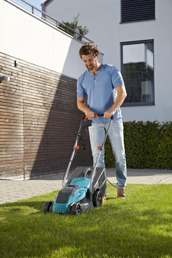 Tondeuse à gazon GARDENA Powermax 32 - Largeur de coupe 32 cm - Pelouses jusqu'à 200 m²