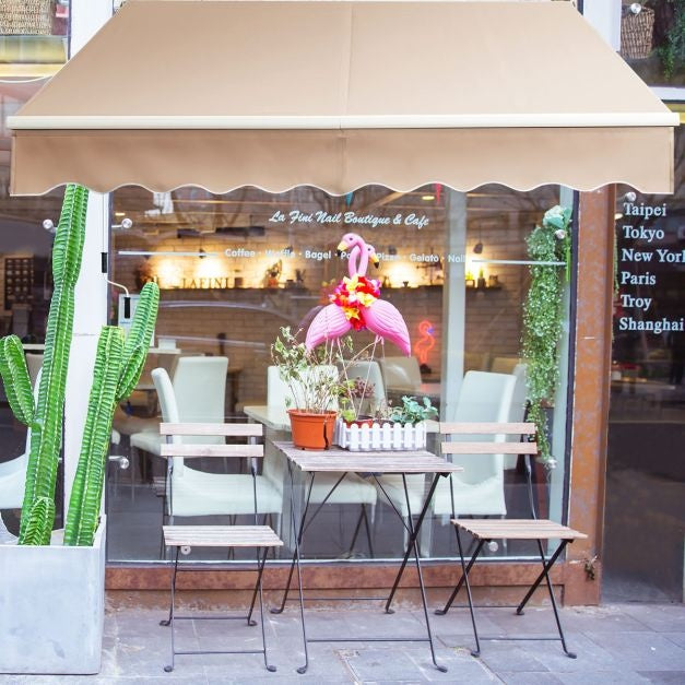 Coast - Parasol manuel - 295 x 250 cm & Angle réglable 40-100 degrés - Equipé d'une longue manivelle et d'un revêtement Pa - Pour balcon, terrasse et cafés - Aluminium beige et polyester