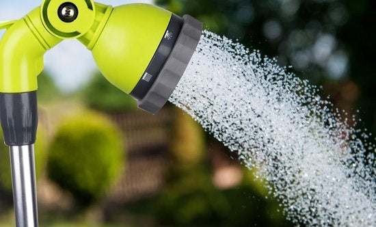 Kinzo Douche de jardin réglable - ⌀56 x 160/220CM - Trépied, pomme de douche et raccord pour tuyau d'arrosage inclus - Plastique/Aluminium - Vert/Argent