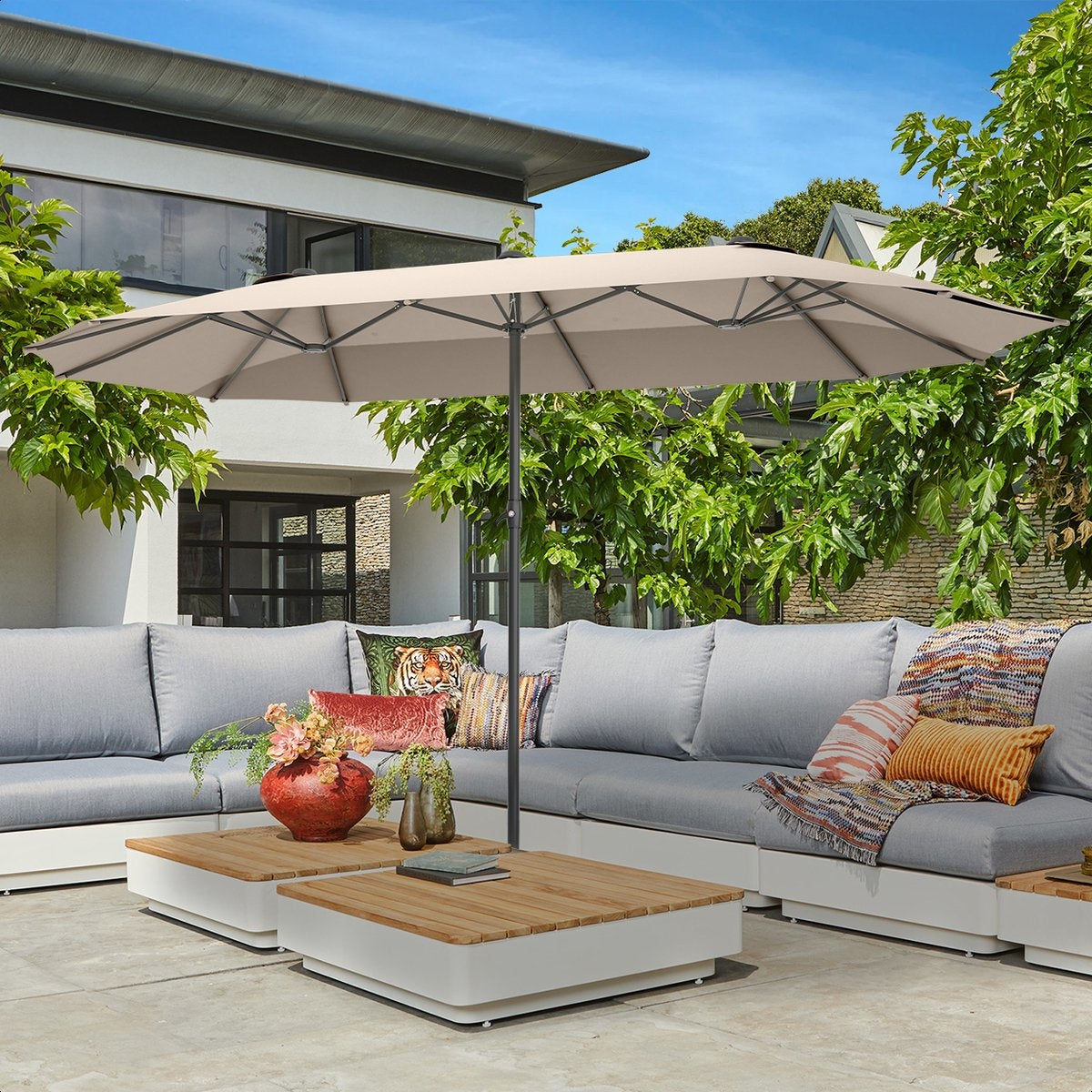 LifeGoods Parasol double - 270x460cm - jusqu'à 15 personnes - imperméable - avec housse - Taupe