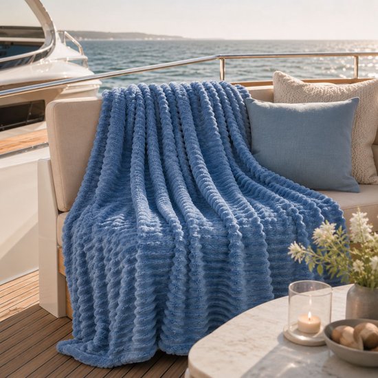 Couverture en polaire Ceruzo 150 x 200 cm – Bleu denim – Plaid douillet – Couverture d'intérieur