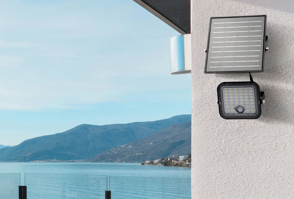 Lampe murale solaire Pioneer - 15 W - Détecteur de mouvement - 1 900 lm - IP65