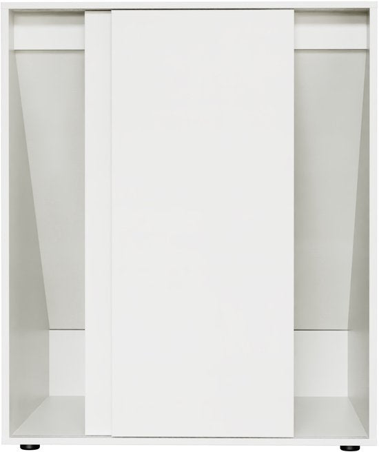 Armoire de rangement sous un mur en pente dans le grenier d'une chambre - armoire adaptée à un toit en pente