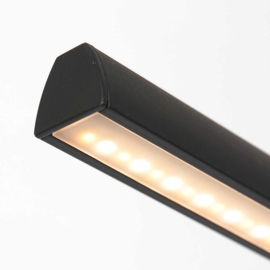 Suspension Profilo 3318ZW noire, 150 cm de large, hauteur réglable, de la marque Steinhauer, en métal, plastique et composants électroniques