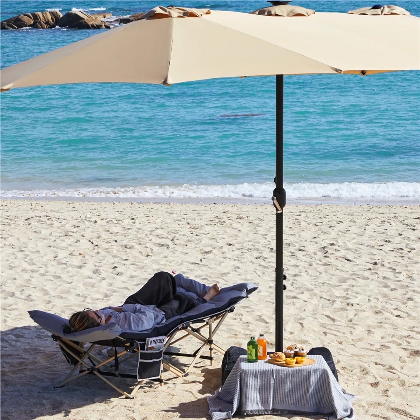 Yaheetech Camping Bed Foldable - Equipé d'un matelas confortable et d'un sac de transport pratique et de compartiments latéraux - Pour le camping et les chambres d'hôtes - Métal noir et tissu 600D Oxford - 191 x 67 x 56 cm