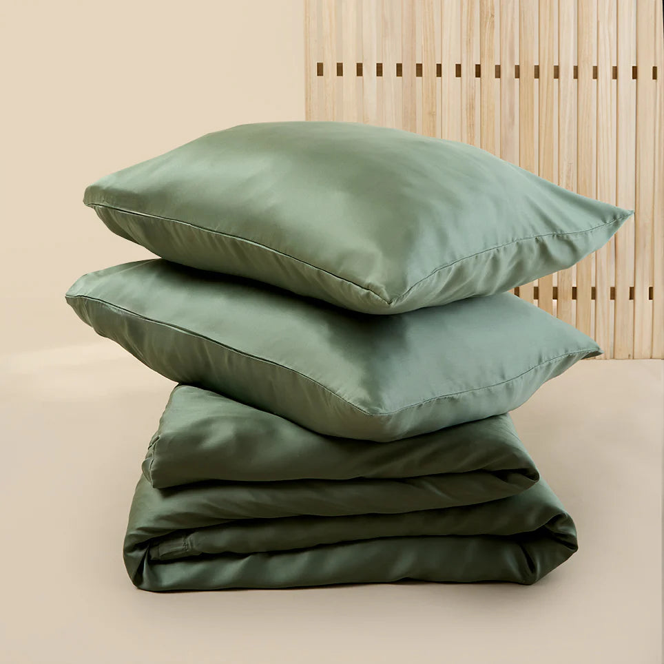 Sjumo - Housse de couette en satin de Tencel - 240x220 cm - Tencel vert sauge et satin de coton - Haute brillance et douce comme de la soie - Antiallergique et respirante - 2 taies d'oreiller gratuites incluses