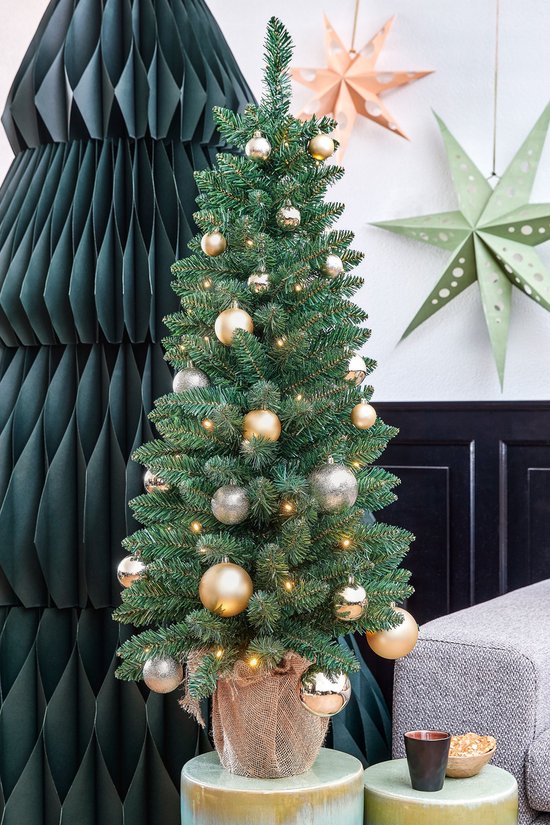 Black Box Trees Gerlos : sapin de Noël artificiel avec illuminations - Sapin artificiel H 90 x P 41 cm - Sapin de Noël artificiel dans un sac en jute - Décoration de Noël d'intérieur - 108 branches - Vert